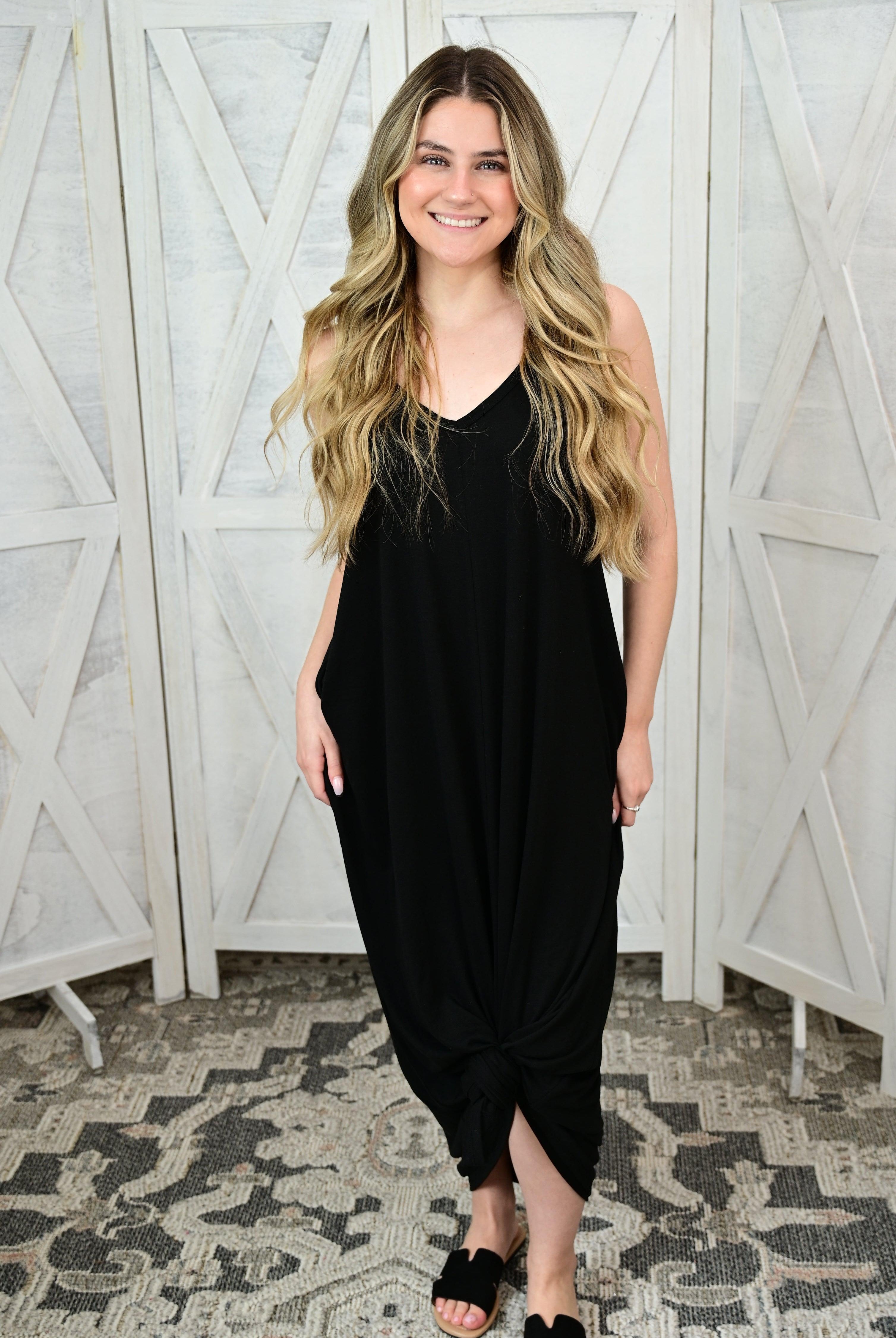TAYLA V-NECK MAXI DRESS WITH SIDE POCKETS S-3XL - West End Boutique