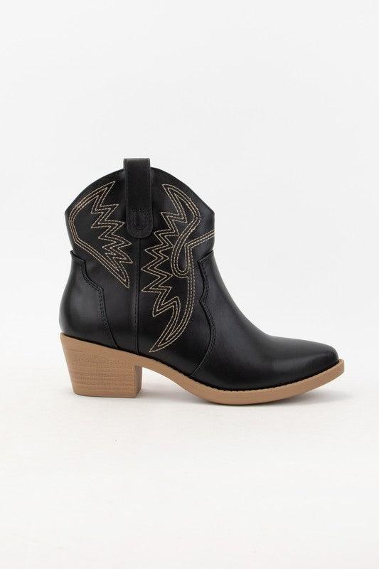 GESSO CONTRAST EMBROIDERY WESTERN COWBOY BOOTS - West End Boutique