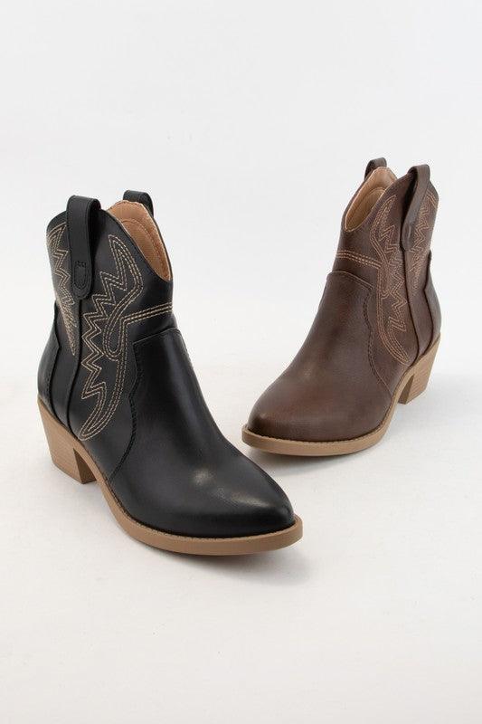 GESSO CONTRAST EMBROIDERY WESTERN COWBOY BOOTS - West End Boutique