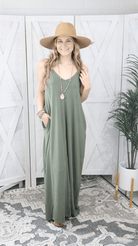 TAYLA V-NECK MAXI DRESS WITH SIDE POCKETS S-3XL - West End Boutique